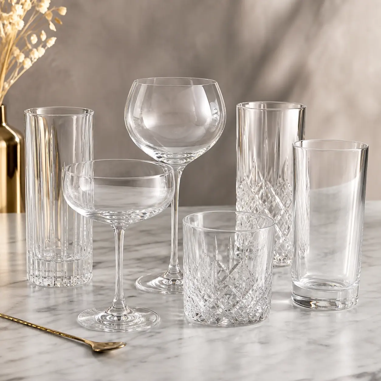 Cocktailgläser und Longdrinkgläser für Barservice